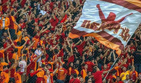 ultrAslan, Burak Elmas'ı Bir Kez Daha İstifaya Davet Etti!