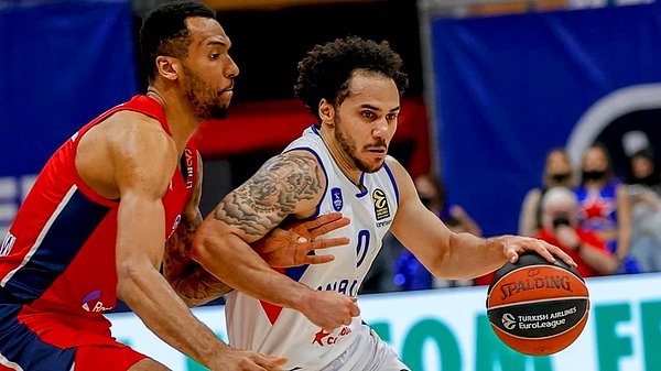 CSKA Moskova'da Daniel Hackett, 31 sayıyla maçın en skorer ismi olurken, Anadolu Efes'te Shane Larkin 26 sayı ve Beaubois 22 sayıyla oynayarak galibiyette büyük pay sahibi oldular.