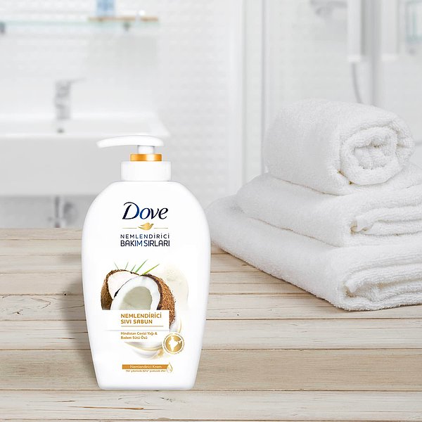 9. Sıvı sabunlarda açık ara birinci olan ise Dove'un hindistan cevizi yağı içeren nemlendirici sıvı sabunu.