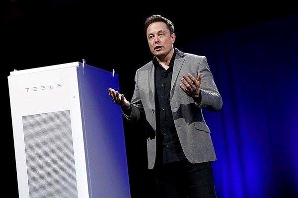 Bir Amerikan şirketi olan Tesla'ya Biden'ın ilgi göstermemesi sebebiyle Elon Musk ise bu durum karşısında Biden'a karşı hareket etmekten çekinmiyor.