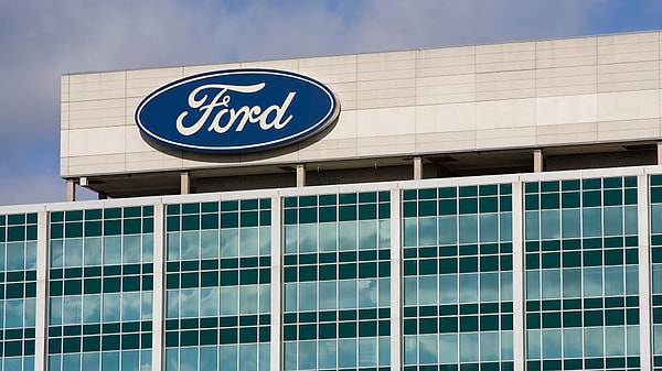 Otomotiv sektörü liderlerinden 'Ford' ise elektrikli araç yapmanın geleneksel bir araba yapmaktan yaklaşık yüzde 30 daha az emek gerektirdiğini tahmin ediyor.