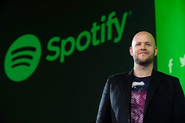 Spotify'ın CEO'su Daniel Ek, 3 Şubat'ta Rogan'ın podcast programına yönelik tartışmanın platformun geleceğini nasıl etkileyeceğini kestirmek için "çok erken" olduğunu söylemişti.