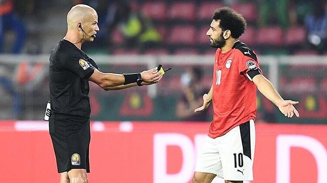 Afrika Uluslar Kupası'nda Hakem, Düdüğünü ve Kartını Mohamed Salah'a Vererek Maçı Yönetmesini Söyledi
