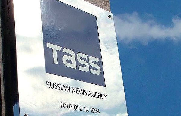 4. TASS: "Putin ve Macron Kremlin'de beş saat görüştü."