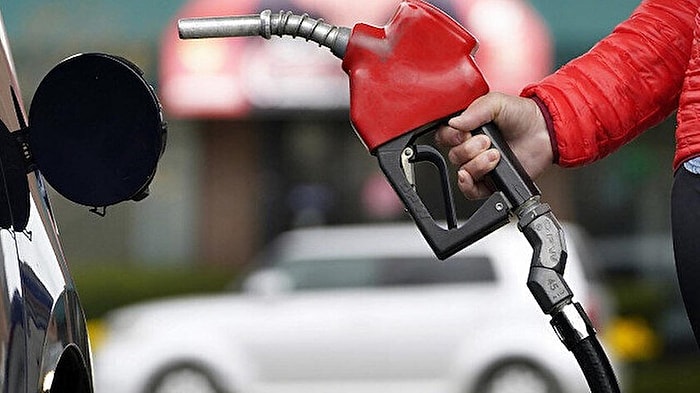 Benzine 71 Kuruşluk Bir Zam Daha Yapıldı
