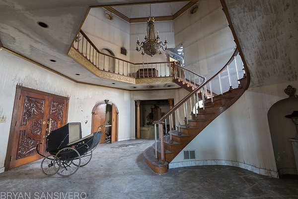 Большое фойе