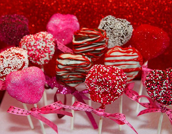 4. Kalpli Cake Pops Tarifi