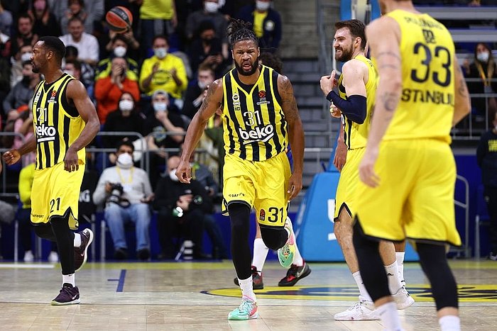 Fenerbahçe Beko, Real Madrid'i Devirdi: 66-51