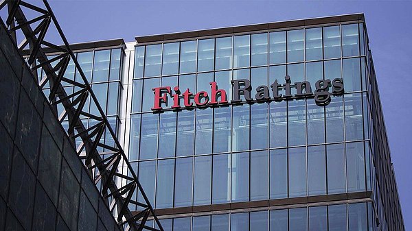 6. Fitch Ratings, artan kapasite ve talebin ılımlı hale gelme potansiyeli nedeniyle dünyayı etkisi altına alan çip sıkıntısının 2022'nin ikinci yarısında hafifleyebileceği öngörüsünde bulundu.