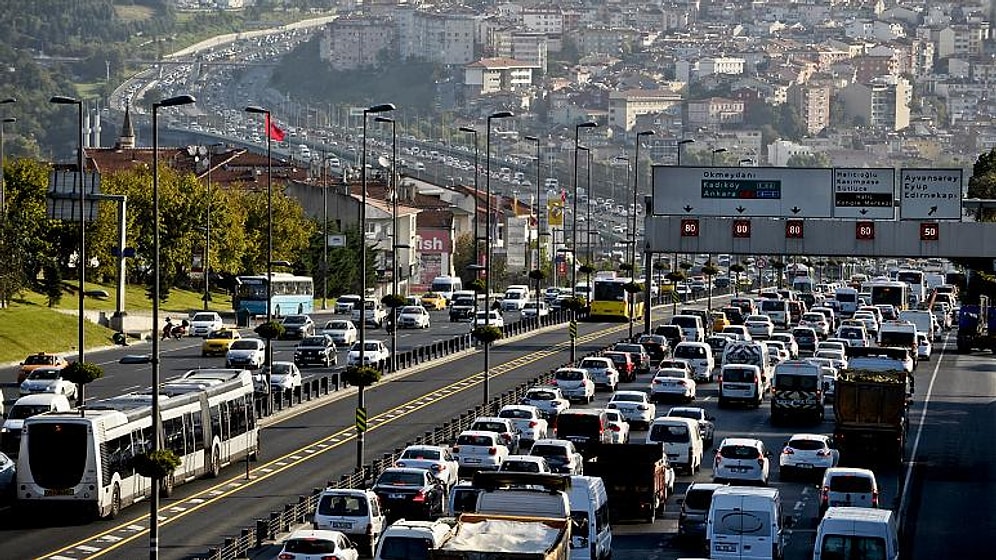 Halkın Yüzde 35'inin Otomobil Alma İmkânı Olmayan Türkiye 'Avrupa İkincisi'