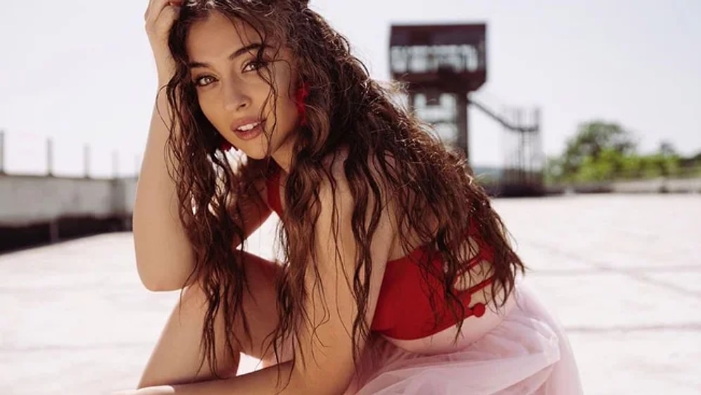 Baht Oyunu'nun Yıldızı Cemre Baysel'den Yeni Anlaşma!