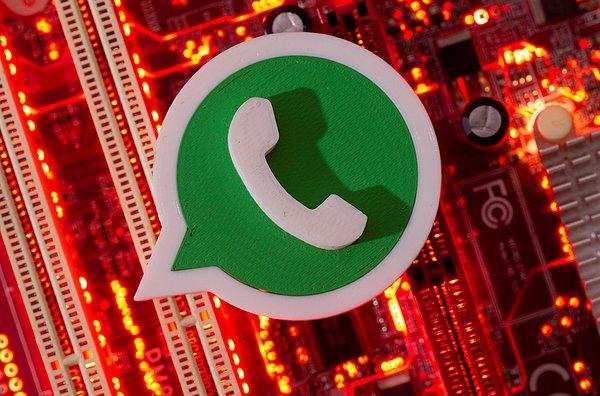 5 yıl önce gerçekleşen olayda işveren, çalışanın WhatsApp gruplarında firma ve kurum yöneticilerine hakaret ve iftirada bulunduğu tespit etmişti.