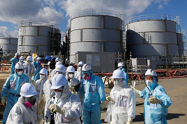 İşletmeci firma TEPCO, reaktörün tamamen devreden çıkarılmasını sağlamaya çalışıyor.