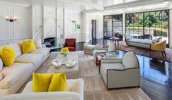 İşte Jennifer Aniston'ın milyon dolarlık malikanesinin oturma odası!