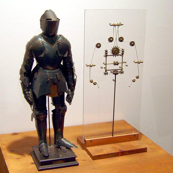 6. Leonardo Da Vinci robot bir şövalye tasarlamıştır.