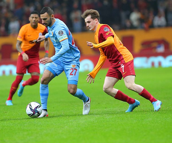 Maç 1-1 sona ererken, Galatasaray 13. sırada yer aldı.