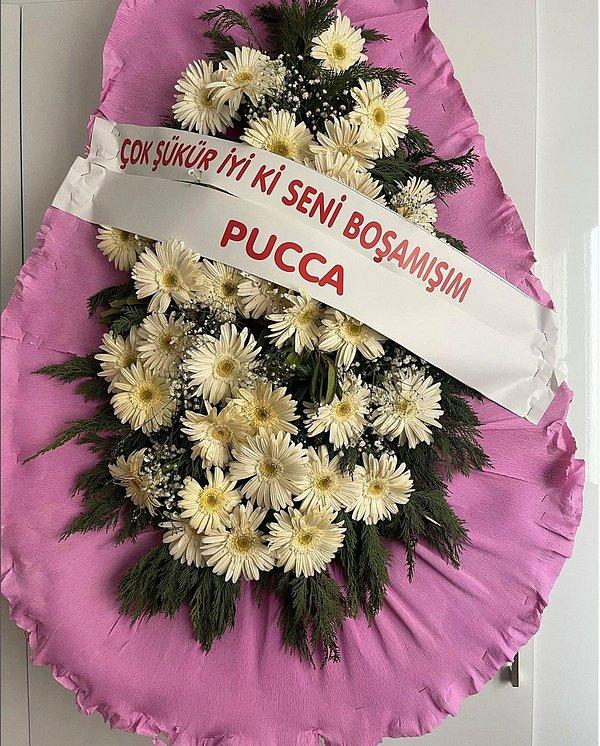 Şöyle bir çelenk göndererek! 😂 PuCCa, eski eşi Serhat Osman Karagöz'e 'Çok şükür, iyi ki seni boşamışım' yazılı bir çelenk gönderdi!