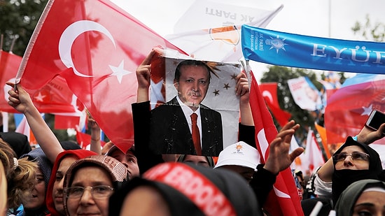 AKP'lileri Birbirine Düşüren Anket: İsim Vermeden Çıkıştı!