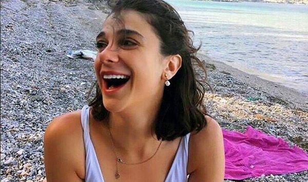 Güzeller güzeli Pınar Gültekin, reddettiği evli ve bir çocuk babası Cemal Metin Avcı tarafından işkence edilerek öldürüldü, ardından da yakılarak çimento dolu bir varile konuldu!