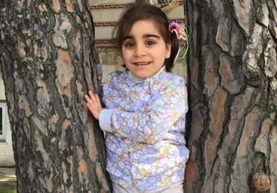 Sultanbeyli'de Çatı Yangınında Bir Çocuk Öldü