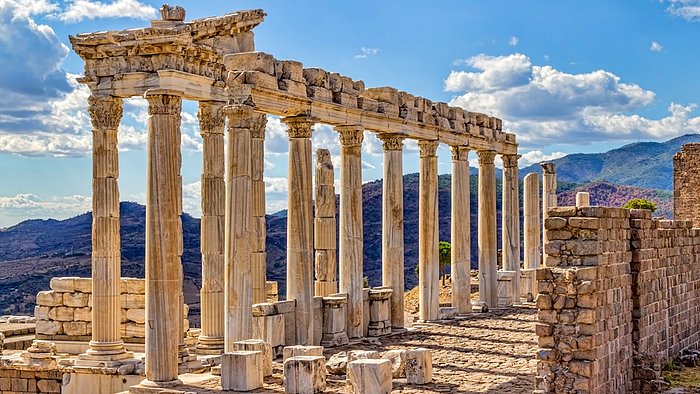 UNESCO Dünya Mirası Listesi'ndeki Bergama Antik Kenti'nde 2500 Yıllık Yeni Sur Duvarları Keşfedildi