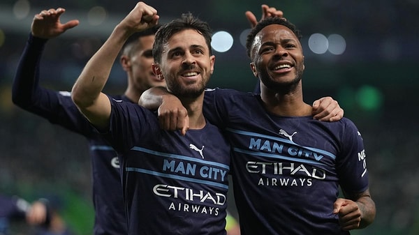 Portekiz'de Sporting Lizbon'un konuğu olan Manchester City, rakibini ilk yarısı 4-0 biten maçta 5-0'la geçerek adeta çeyrek finale göz kırptı.