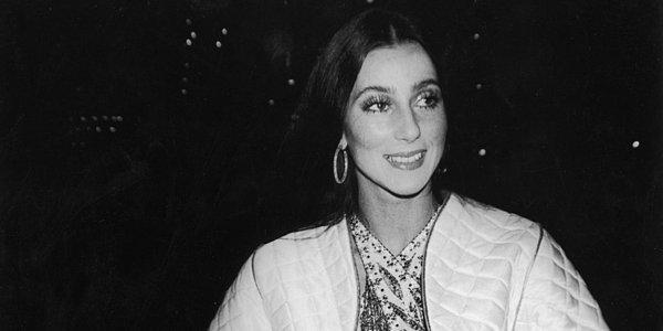 4. Cher, 1998 yılındaki hit şarkısı 'Believe'de auto-tune kullanan ilk sanatçı olarak tarihe geçti.