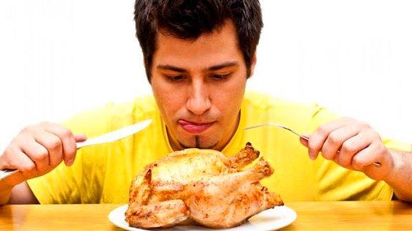 Tavuk... Tavuk en ucuz proteinlerden biriydi hatırlarsanız. Artık poşette 1 kiloluk tavuk almak hayal oldu, bilmem farkında mısınız?
