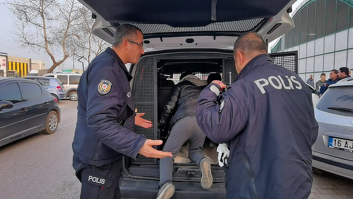 Kaza Yapan Alkollü Sürücü, Polislerden Otomobilinin Anahtarını İstedi