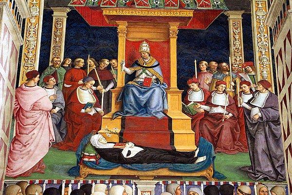 1462'de yaptığı bir konuşmada vaftiz edilmiş Hristiyanların köleliğini büyük bir suç olarak betimleyen ve kınayan Pius II, kölelik kavramının kendisini kınamaz.