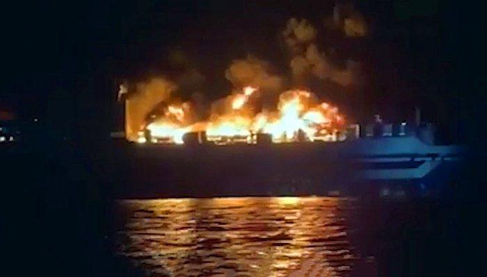 Yunanistan Açıkladı! 288 Kişinin Bulunduğu Yolcu Gemisinde Yangın