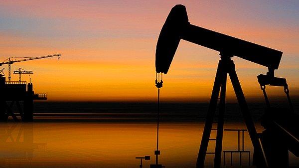 İran'a yaptırımların kalkacağı umudu petrol fiyatlarını geriletiyor
