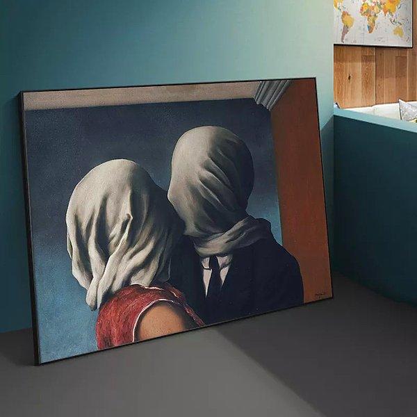Magritte bu iddiaları kesin bir dille reddetse de çoğunluk onun yalnızca inkar ettiğini ve farkındalığının az olduğu bir dönemde bu eseri ortaya koyduğunu düşünüyor.