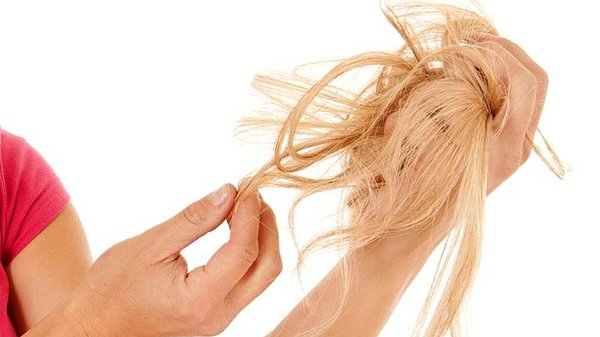 Bu sendroma, hastanın kendi saçlarını yolmasına ve bazen onu yemek için karşı konulamaz bir dürtü gelişmesine neden olan bir bozukluk sebep oluyormuş.