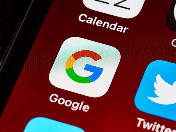 4. Teknoloji devi Google, Android tabanlı akıllı telefonlardaki uygulamalarda kullanıcı davranışlarının izlenmesini kısıtlayacağını bildirdi.