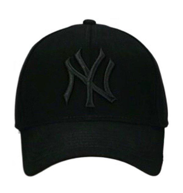 7. Bu şapkayla kendinizi New York'taymış gibi hissedeceksiniz...