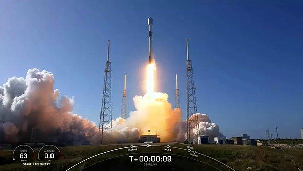 Space.com internet sitesinde yer alan habere göre Starlink internet uydu ağının parçası olacak 46 uydu, SpaceX üretimi Falcon-9 roketiyle ABD'nin Florida eyaletindeki Cape Canaveral Uzay İstasyonu'ndan fırlatıldı.