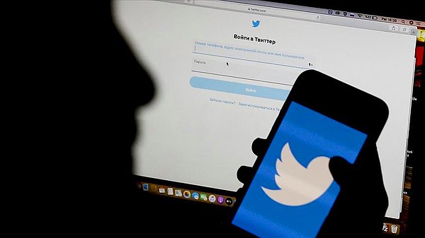 4. Twitter, 'Bu konuşmayı terk et' özelliği sayesinde bahsedildiğiniz bir konuşmadan (mention) çıkabilmeyi mümkün kılıyor. Bu özellik aynı zamanda kişilerin sizden tekrar bahsetmesinin de önüne geçecek.