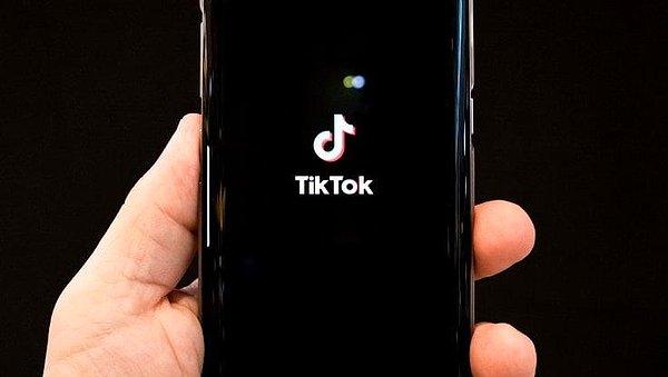 16. TikTok, dünyada bir ilke imza atarak aralarında Türk bir akademisyenin de bulunduğu altı kişilik 'Güvenlik Danışma Konseyi' kurduğunu açıklarken Türk kullanıcıların verilerinin uluslararası boyutta özel koruma altında olduğunu bildirdi.