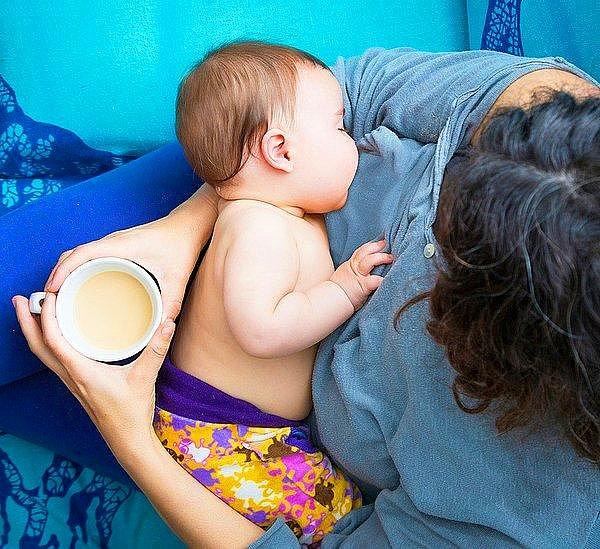 5. İyi bir uyku için bebeğinizin ne kadar yemek yediğini kontrol edin.