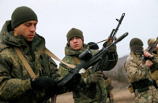 Putin sınırötesi askeri izin ile ilgili yaptığı açıklamada, “Donbas bölgesindeki sorumluluklarımızı yerine getireceğiz” dedi.