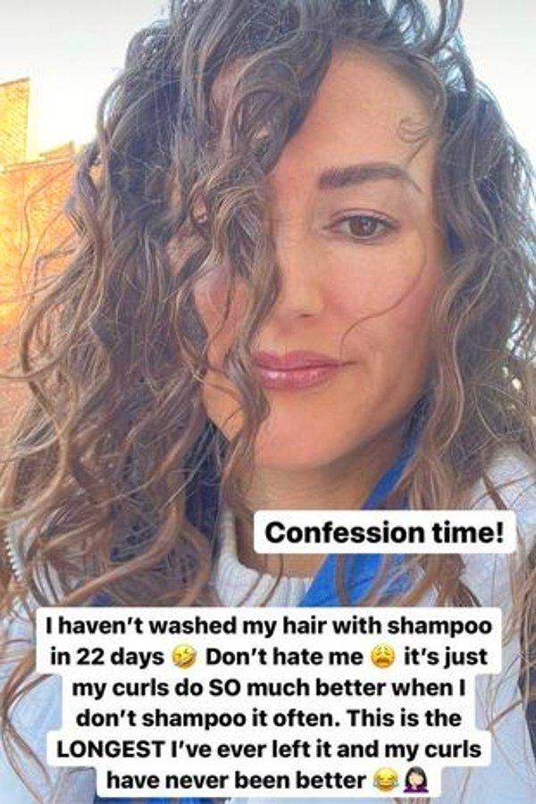 Geçtiğimiz günlerde ise sosyal medya hesabında 22 gündür şampuan kullanmadığını itiraf etti!