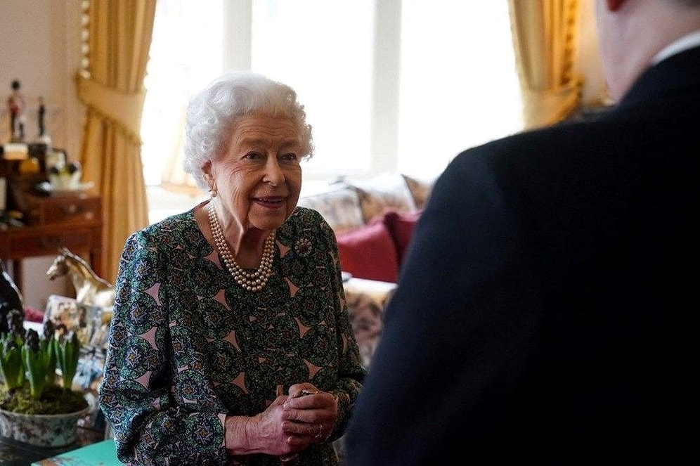 Elizabeth'in Durumu Nasıl? Kovid'e Yakalanan Kraliçe Sanal Toplantıları da İptal Etti