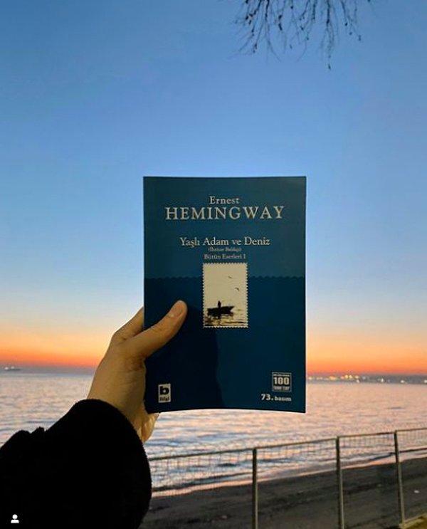 8. Yaşlı Adam ve Deniz - Ernest Hemingway