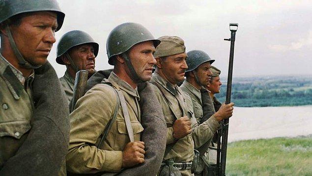 Savaşın Tüm Gerçekliği ile Tüylerinizi Diken Diken Edecek En İyi Sovyet ve Rus Savaş Filmleri