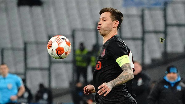 Bu sezonun Ocak ayında Lokomotif Moskova'dan Dinamo Moskova'ya transfer olan Smolov, Rus milli takımında 16 gole imza atmış bir isim.