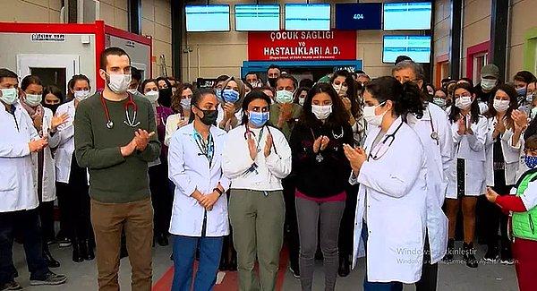 17. 8 Aralık 2021 - İstanbul Üniversitesi-Cerrahpaşa, Cerrahpaşa Tıp Fakültesi Çocuk Acil Servisi'nde görev yapan sağlık çalışanları bir gecede 4 kez saldırıya uğradı.