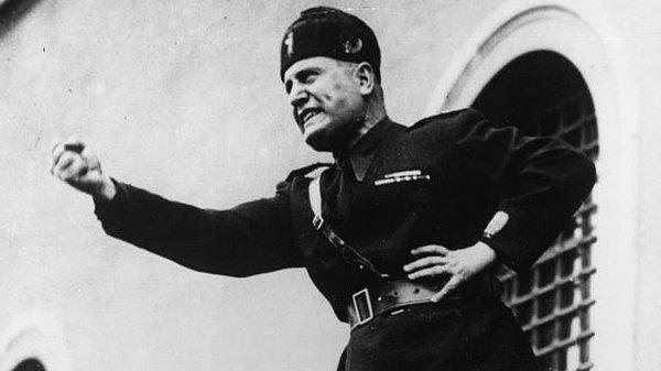 Bu arada çıkan haberlere göre bir "Anadolu hayali" gören Mussolini'nin girişimleriyle Almanya, İtalya, İngiltere ve Fransa masaya oturur. Bu durum özellikle Türkiye ve Sovyetler'i rahatsız eder.