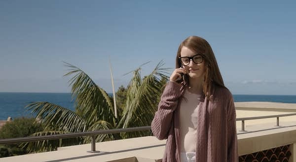 8. Пассажи в Малибу — настоящая реабилитационная клиника, которая, как сообщается, стоит около 112 000 долларов за 30-дневную программу лечения. Они столкнулись с критикой за то, что обещали «вылечить» зависимость, что Джон Оливер из HBO назвал «чушью».