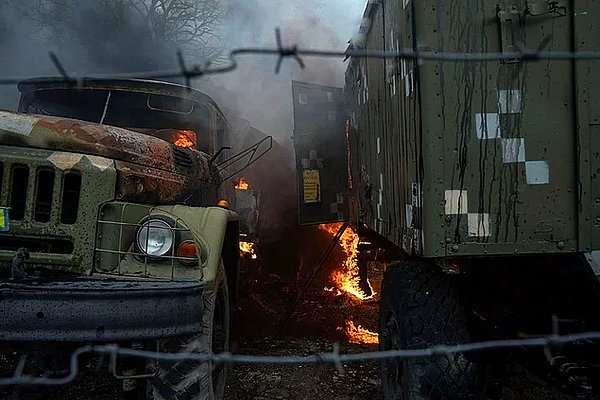 Ukrayna ve Rusya arasındaki savaş hepimizi derinden etkiliyor ve tüm dünya nefesini tutmuş bir şekilde olanları izliyor.